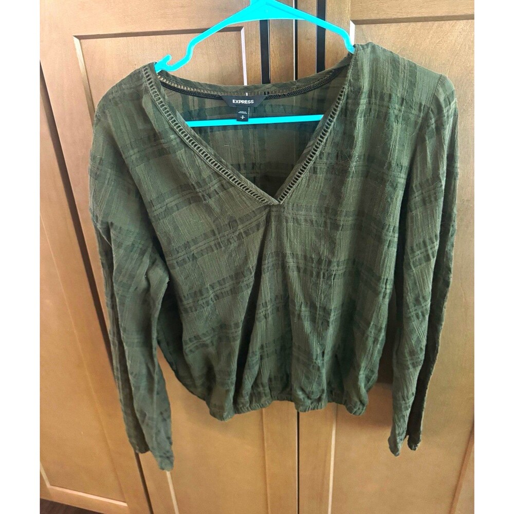 Express Women's Green Solid V-Neck Long Sleeve Pullover Blouse Size S Regular